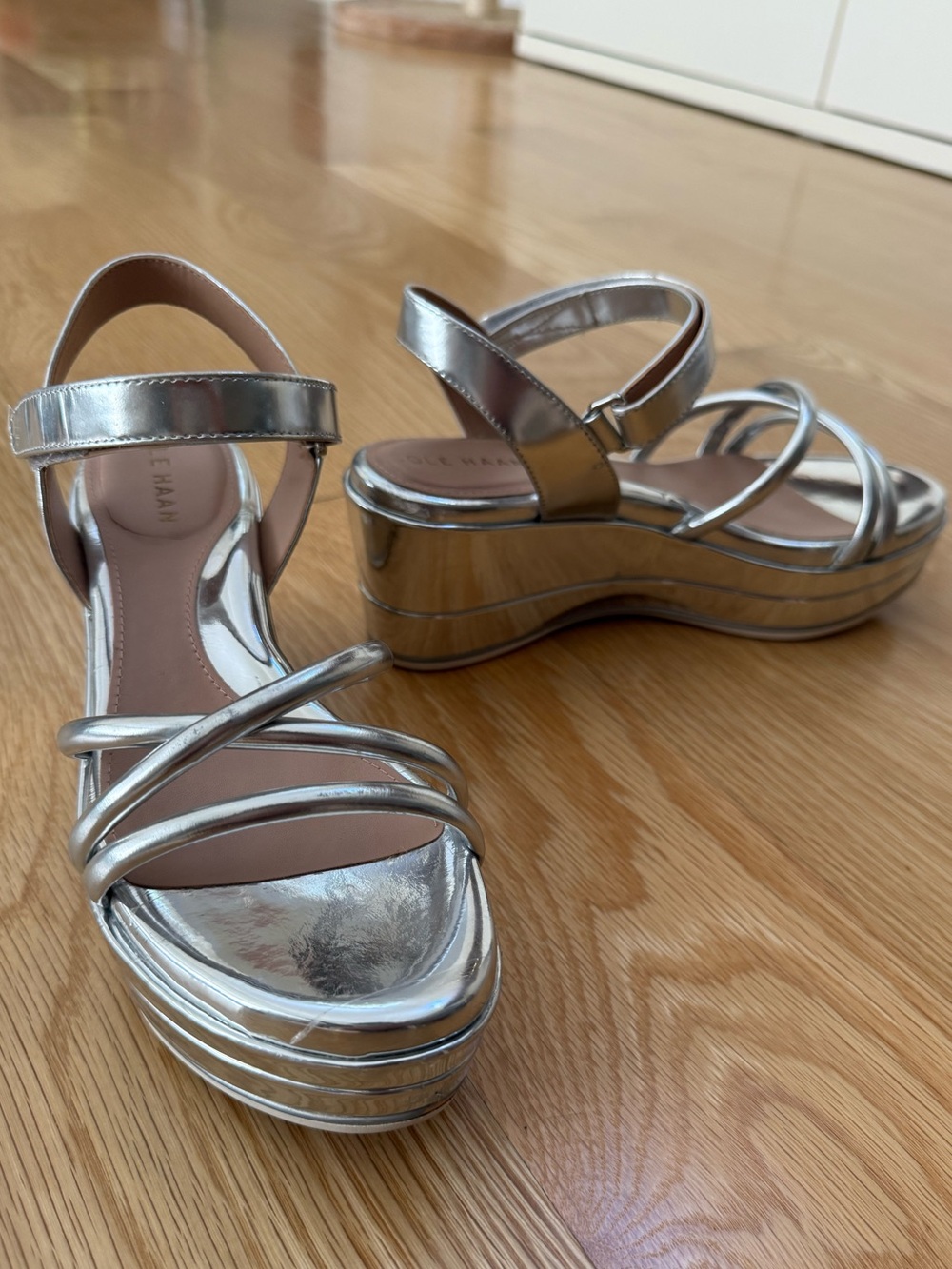 Cole Haan Grand Ambition Addison Metallic Silver Platform Sandals, Size 6 1/2